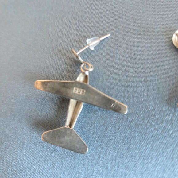 Sterling silver 925 airplanes dangling earrings. - Picture 4 of 5